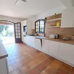 Вилла 4 Bedroom With Pool Sea View Ac Parking - Benakey Ле-Канне