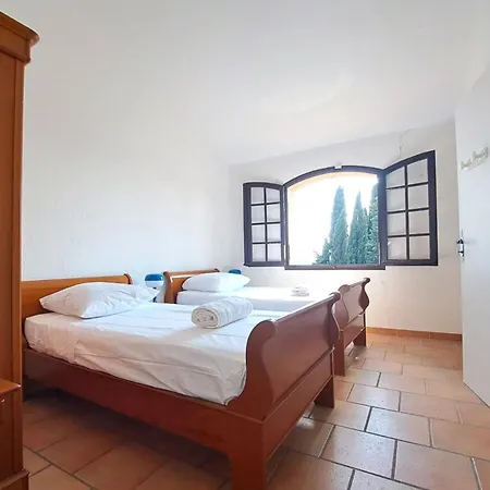 4 Bedroom With Pool Sea View Ac Parking - Benakey