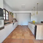 4 Bedroom With Pool Sea View Ac Parking - Benakey