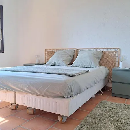 4 Bedroom With Pool Sea View Ac Parking - Benakey Villa *